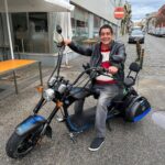 Zeca Pagodinho Instagram - Vrummmmmm 🛵✌️ Começando a semana em alta velocidade que ainda tem 2 shows (e 2 países) na #EuroTour!! ATENÇÃO, família do samba de Genebra, na Suíça! Ainda restam alguns ingressos pro próximo show! Garanta os seus no link da bio! Em Barcelona já está ESGOTADO! ✨ Turnê Europa 2023✨ 🥁 19.10 - Barcelona | Espanha - Sala Apolo - ESGOTADO 🥁 22.10 - Genebra | Suíça - Palladium #ZecaPagodinho
