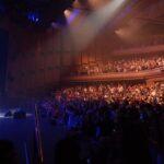 Zeca Pagodinho Instagram - Londres, muito obrigado! London, thank you so very much! Que emoção ver o belo teatro do @barbicancentre LOTADO! Sentimos a emoção de cada um de vocês presente! Próxima parada da turnê Europa…Milão, na Itália! Viva! ✨ Turnê Europa 2023✨ 🥁 12.10 - Milão / Itália - Alcatraz 🥁 15.10 - Porto / Portugal - Coliseu Porto Ageas 🥁 19.10 - Barcelona | Espanha - Sala Apolo - ESGOTADO 🥁 22.10 - Genebra | Suíça - Palladium #ZecaPagodinho 📸 @marceloq.photography