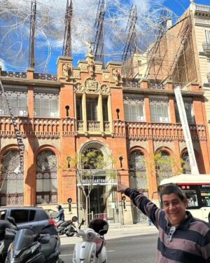 Zeca Pagodinho Instagram - Nosso blogueirinho de viagens ataca novamente! Dessa vez, passeando por Barcelona! Chique demais! ✨️😎

Ontem teve um show lindo na sala Apolo, com ingressos esgotados e energia lá no alto!

E neste domingo, dia 22, Zeca Pagodinho estará em Genebra, na Suíça! Será o encerramento da #EuroTour e vai ser uma festa!

Continue acompanhando aqui nas redes!