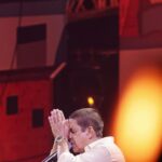 Zeca Pagodinho Instagram - “Sou feliz e agradeço por tudo que Deus me deu!” 📸 @jucoutinho @gutocosta @yancarpenter Engenhão (Estádio Olímpico Nilton Santos)