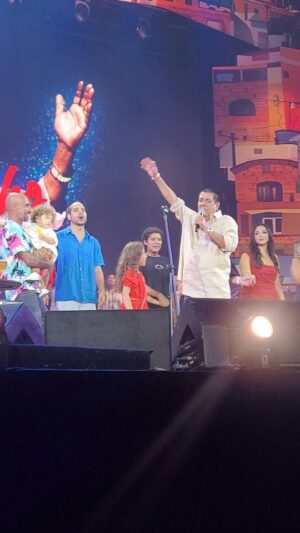 Zeca Pagodinho Instagram - VALEU GRANDÃO, RIO DE JANEIRO!!!! 🥁🎶✨️

FOI LINDO DEMAIS!!! 

Um abraço da Família Pagodinho para toda a família do samba!!! ❤️❤️❤️❤️