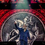 Zeca Pagodinho Instagram - “Sou feliz e agradeço por tudo que Deus me deu!” 📸 @jucoutinho @gutocosta @yancarpenter Engenhão (Estádio Olímpico Nilton Santos)
