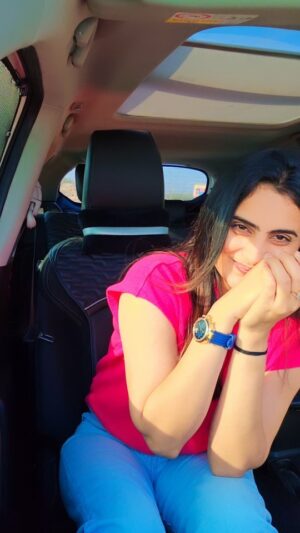 Zeel Joshi Instagram - 🙈😁❤️
.
.
.
.
.
@zeel_joshii #zeeljoshi #trending #reels #reelsinstagram #explore #cutegirl #outfit