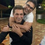Zezé di Camargo Instagram - Meu irmão, parceiro, conselheiro e amigo. Hj é seu dia!!! Parabéns, que Deus te abençoe sempre e cuide bem de todos aqueles q vc ama. Feliz aniversário meu mano!! Te amo!!!