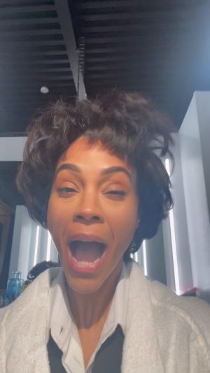 Zoe Saldaña Instagram - If this isn’t the haircut of every Latinx mom and grandma… I don’t know what is. ~ So esto no es el LOOK de cada mamá y abuela latina, no se que es.