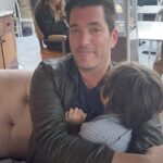 Zooey Deschanel Instagram - #ZooeyDeschanel and #JonathanScott have built a beautiful blended family!