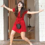 Zooey Deschanel Instagram - Me when it’s finally warm enough to wear short sleeves