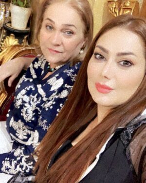Zuhur Alaa Instagram - مع الغالية الراقية ستنا الجميلة سمر محمد 🌷🌷🌷