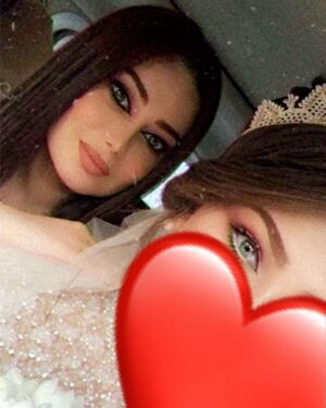 Zuhur Alaa Instagram - الى حبيبتي اخر العنقود
اليوم تدخل وردتي الصغيرة عشها الذهبي وبدخولها اكون قد اتممت ما بعنقي من التزام امام ابي الذي وافاه الاجل ولم يوصيني الا بوريدات كانت هيه اخرهم 
احبهم بقدر حبي لوصية ابي 
يارب يتمم عليك فرحتك غاليتي ♥️♥️♥️♥️♥️♥️♥️♥️♥️