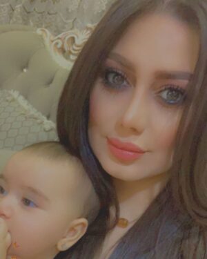 Zuhur Alaa Instagram - سنة سعيده عليكم يارب 🌷🌷🌷🌷🌷