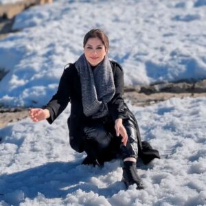 Zuhur Alaa Instagram - تفاجأنا كثيرًا!!!
حتى أيقنا أننا أخطأنا بالعطاء أكثر من اللازم،

"فتعلمنا أن لا نعطي إلا أنفسنا فقط" 
فوجدنا الراحة 
جمعه مباركه