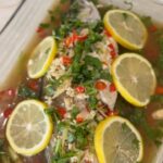 Zulin Aziz Instagram - 👩🏻‍🍳 Puan Zulin Ke Dapur Siakap Steam ala thai Sayur campur Telur Dadar Kemas rumah ✅ Masak ✅ Kejap lagi nak meeting pulak. Mcmana busy pun mesti siapkan kerja rumah dulu. Biar terisi perut.Kita pun lega kerja tak tertangguh ❤️ #puanzulinkedapur