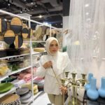 Zulin Aziz Instagram - Niat nak teman je..hurmmm. @suziana.temizer.muaipoh