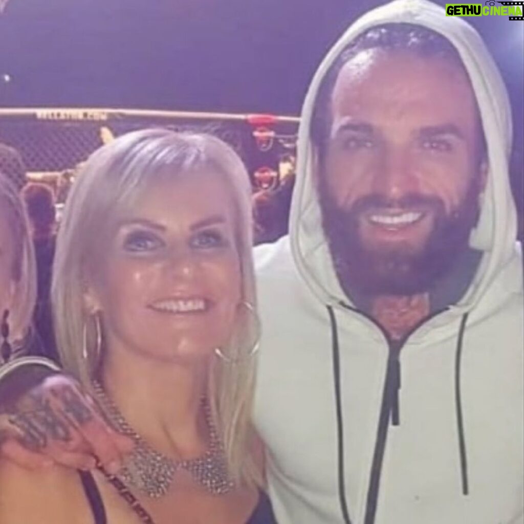 Aaron Chalmers Instagram - Happy birthday mam @chalmerslynn hope you have a lovely day and get some gin down ya neck ❤ Newcastle upon Tyne