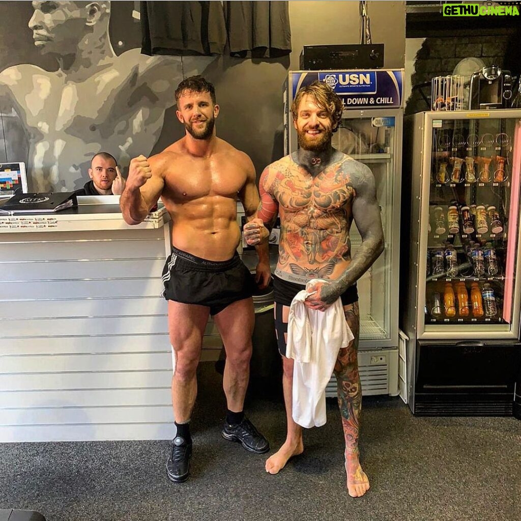 Aaron Chalmers Instagram - Last hard wrestling rounds done today with the bro @brad_tarren feel good, weights good and now Saturday we can have fun in front of that unreal Dublin crowd 😁