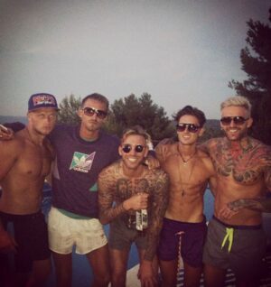 Aaron Chalmers Instagram - Happy 30th birthday to my little bro tez!!! Here’s a couple pics from over the years!! Ill keep the embarrassing 1s to myself 😂 @terryfukinchalmers 💙🍺🥃🍻🍷🥂🍾 hope your doing it properly in Thailand