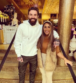 Aaron Chalmers Instagram - Always nice to catch up with @sophiekasaei_ couldn’t get a word in neither of us as that much to catch up on 🎥❤️