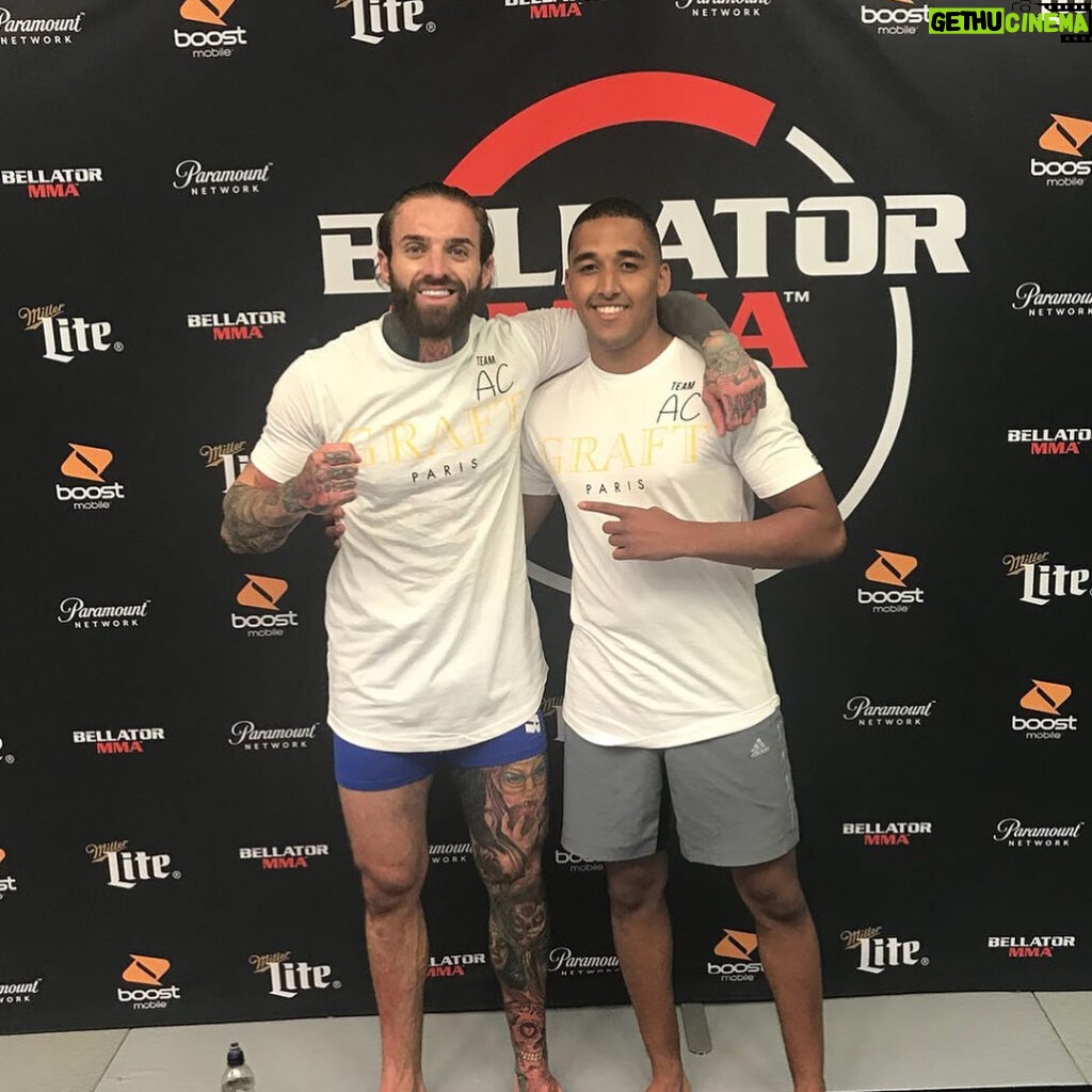 Aaron Chalmers Instagram - Open work out done, 3 days until #bellator200 🥊