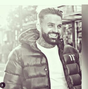 Aaron Chalmers Instagram - Always good to have a smile on your face 😁