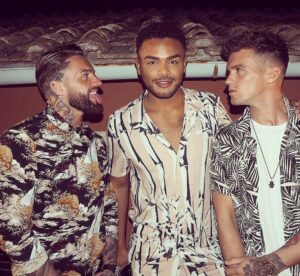 Aaron Chalmers Instagram - My boys!! #shitshirtnight