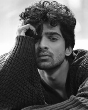 Abhishek Kumar Instagram - Main aisa hi hoon 🔥

Photography @amitkhannaphotography
Exclusively styled by @kapoormohit888
Wardrobe by @modabymohitkapoor
Hair & Makeup @beautybythebeastt
Location @a__square__entertainment
Pr @greenlight__media

#abhishekkumar #amitkhannaphotography #abhishekavengers #moods #actor