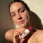 Adelaide Kane Instagram – Been trying out the new Dermalogica Skin Retinol Serum and can confirm, no irritation, finer pores and reduced fine lines! (It dried up my hormonal acne too as an added bonus) 

@dermalogica #dermalogicapartner