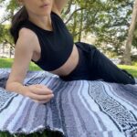 Adelaide Kane Instagram - Not candid @aloyoga #alopartner