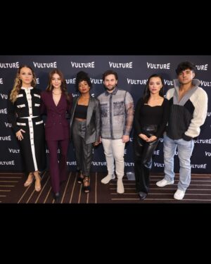 Adelaide Kane Instagram - Thank you for having us @vulture @vulturefestival ♥️ #greysanatomy