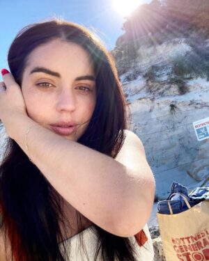 Adelaide Kane Instagram - I keep doing this post wrong, whatever idc 💀