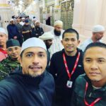 Adi Putra Instagram - Ya Allah,segala yang telah kami kerjakan selama tahun ini dari apa yang menjadi larangan-Mu,sedang kami belum bertaubat, padahal Engkau tidak melupakannya dan Engkau bersabar dengan kasih sayang-Mu. SELAMAT TAHUN BARU 2023 #taatpadayangsatu #hadidtravel Al Medina Al Munawara