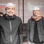 Adi Putra Instagram - Syukur alhamdulillah atas kemanisan yang diperoleh bersama isteri apabila dijemput sahabatku Dato Haji @adpadiputra untuk mengerjakan umrah di bawah kelolaan pasukannya iaitu @hadidtravelandtours. Syabas & tahniah atas pengurusan yang baik & cekap. Semoga terus berkembang pesat & mendapat keberkatan dariNya. Suka untuk aku syorkan agensi sahabatku ini kepada mereka yang berkeinginan ke tanah haram. Tak lupa adindaku @johanarrif_asari yang kali ini pergi sebagai pegawai pengiring & tak pernah lelah membantu & menemaniku sepanjang 10 hari di sana. Ajaklah pukul berapa pun. Jawapannya mesti "Jom bang!" Semestinya ada bahagian Oyan dari Dia..insyaAllah. Dan rezeki aku dalam trip ni dapat bersama para jemaah yang kepala best, sempoi & penyayang. Panjang umur kita jumpa lagi. Terima kasih sahabatku Adi. Terima Terima kasih Hadid. Terima kasih Oyan. ☝️♥️🤲