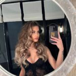 Adixia Romaniello Instagram - 🖤 Miroir miroir… Hôtel La Demeure Montaigne