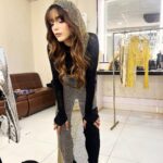 Aima Baig Instagram - Late dump, dump’s a dump anyways 🤷‍♀️