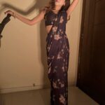 Aima Baig Instagram - Kyun unki he raah dekhay, man banwara.. ☺️