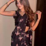 Aima Baig Instagram - Kyun unki he raah dekhay, man banwara.. ☺️