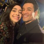 Aimee Garcia Instagram - Super excited to be playin this guy’s little sis ... @mariolopez you are da best! Even though it’s totally unfair you can eat 8 tacos & a whole pizza in 20 min 🙄 #Familia #HolidayInSantaFe 🎬