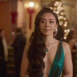 Aimee Garcia Instagram - TRAILER is finally here!! “Christmas With You” @netflix Nov 17 🎄🎁💚