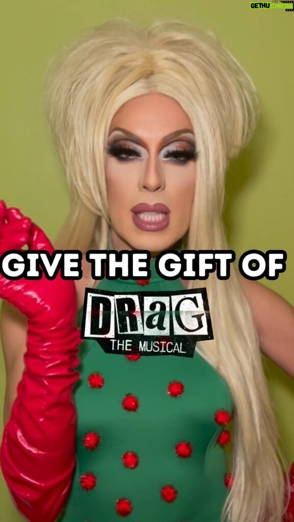 Alaska Thunderfuck Instagram - Give the gift of drag🎁👠 See your stunning faces in March!!! #dragthemusical Bourbon Room Hollywood