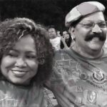 Alcione Instagram - O mundo do Samba e do Carnaval perdem muito com a passagem de Max Lopes, o Mago das Cores. Carnavalesco responsável por muitos desfiles inesquecíveis, como “Yes, Nós Temos Braguinha” e a “Invasão do Nordeste”, que deram o primeiro lugar a para a nossa @mangueira_oficial. Descanse em paz, nos braços de Deus. (Alcione)