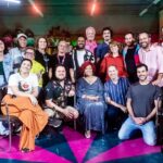 Alcione Instagram - O #SomBrasil Alcione já está disponível no Globoplay, na íntegra! Aproveite o feriado para rever o especial que conta a vida e obra da nossa Marrom! (Equipe) @pedrobial @tvglobo @globoplay