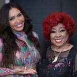 Alcione Instagram - Duas noites para ficar em minha memória e em meu coração para sempre com minha mãe e amiga @alcioneamarrom ❤️✨ Uma mãe que o samba me deu, uma das principais referências em minha trajetória artística. Com você eu aprendo a cada dia sobre a importância de retribuir o que a arte nos proporciona, seja na entrega de um show, nas ações sociais quanto na vida! Uma mulher que sabe o quanto é necessário e importante o empoderamento nos dias atuais principalmente no samba. Que prazer cantar com você! Cantar para seus fãs, um público tão bonito e tão seleto numa casa incrível como o @vivoriorj Obrigada à toda familia @ju_nazareth, @lenocadnazareth, @17ivonenazareth, @solangenazareth, @carlosmarao, @sylvianazareth, @luannacarvalhoc e à incrível produtora @veraamil pelo carinho e atenção, obrigada maestro @alxmenezes, ao @alvinhosantosmusico e à banda do Sol pelos lindos arranjos em nossas canções. Gratidão é um dos sentimentos mais bonitos que podemos carregar no coração e por isso sempre serei grata a você. Você faz a diferença em minha vida querida. Aliás, em nossas vidas. E por todo amor de sempre com nossa amizade. Eu amo muito você ❤️ fotos: @danipinheirofoto e @eliseufiuza Vivo Rio