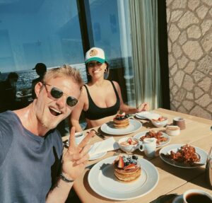 Alexander Ludwig Instagram - Out of all the places I’ve been lucky enough to stay, @lacasadelaplaya did it like no other. Thank you to the incredible staff for making this so special for @laurendludwig and I. Last big trip before the babina and couldn’t have been at a better place. 🙏🙏👶🌕