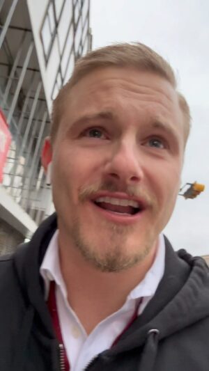 Alexander Ludwig Instagram - Ran into Karla at a 7-Eleven while filming my new movie.  Then sent this to my wife @laurendludwig . I love Karla.