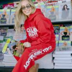Alexandra Cooper Instagram - NEW HOLIDAY COLLECTION IS HERE!!! Shop link in bio ❤️🎄🎅🏼