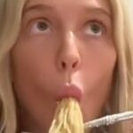 Alexandra Cooper Instagram - The clam sauce got a 8/10 and my pit stains get a 10/10