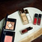 Alexandra Daddario Instagram - Getting ready for vanity fair… Lip glow oil is the perfect finishing touch to my make up look… ❤️ @diorbeauty @dior @diorbeautylovers