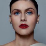 Alexandra Daddario Instagram - Getting ready for vanity fair… Lip glow oil is the perfect finishing touch to my make up look… ❤️ @diorbeauty @dior @diorbeautylovers