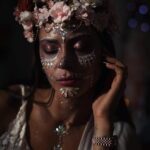 Alix Desmoineaux Instagram - Dilo con flores 💀🌺 Ibiza, Spain