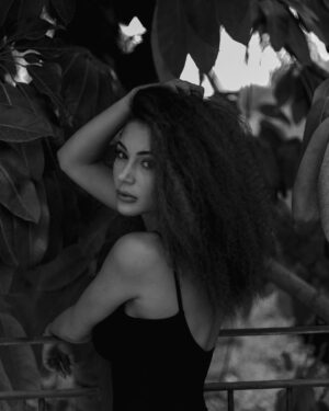 Alix Desmoineaux Instagram - 5/5 BW 🎬
Choose your number
.

@the__little__joe 📸