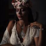 Alix Desmoineaux Instagram - Dilo con flores 💀🌺 Ibiza, Spain